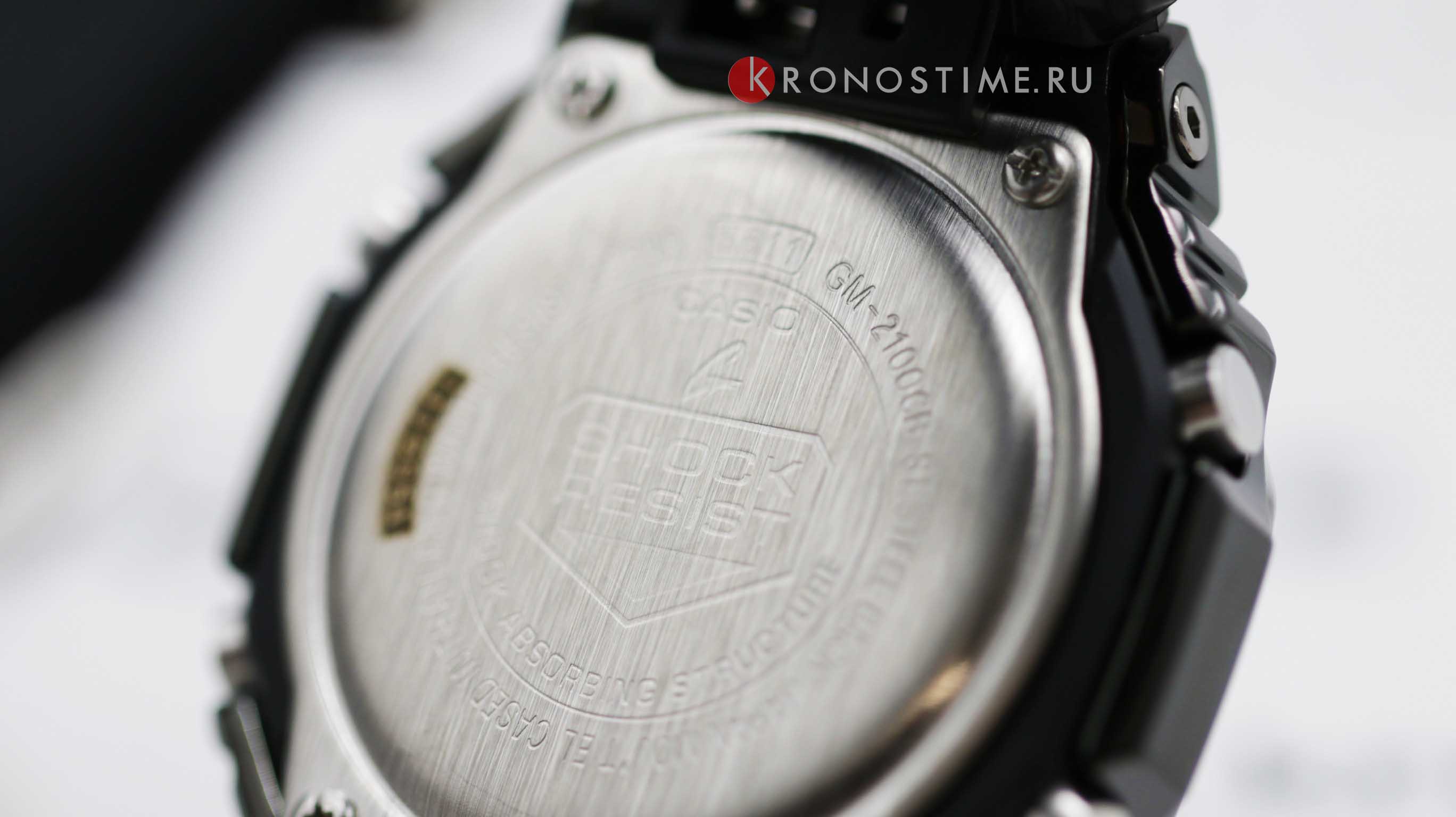 Casio Casio G-Shock GM-2100CB-1ADR (GM-2100CB-1A)  наручные часы, вид спереди